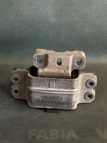 Подушка двигуна 1K0 199 555 Volkswagen Golf 6 000044 фото